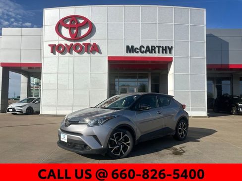 Used 2019 Toyota C-HR XLE image 1