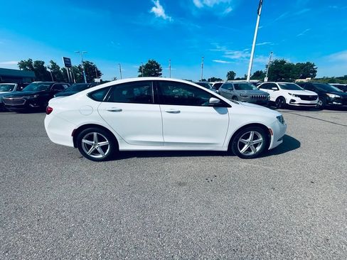 Used 2016 Chrysler 200 S w/ Sun & Sound Group AWD/4WD image 7
