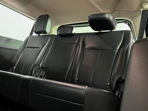 Used 2024 Ford Expedition Max XLT image 26