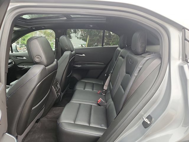Certified 2024 Cadillac XT4 Sport w/ Technology Package FWD image 10
