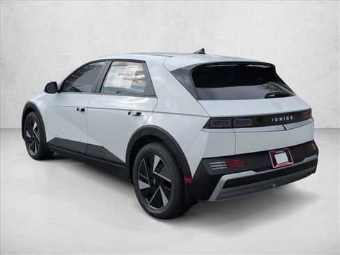 New 2026 Hyundai Ioniq 5 SE image 9