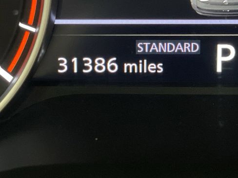 Used 2023 Nissan Rogue SV w/ SV Premium B Package image 6