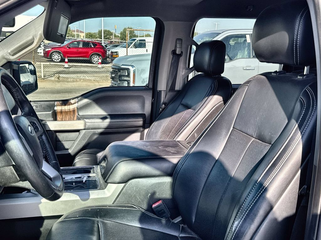 Used 2019 Ford F150 Lariat RWD image 2