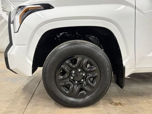 Used 2025 Toyota Tundra SR w/ SR Tow Package AWD/4WD image 9