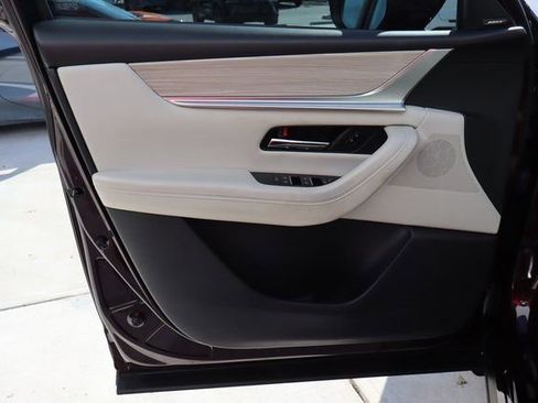 Used 2024 MAZDA CX-90 Plug-In Hybrid w/ Premium Plus image 31