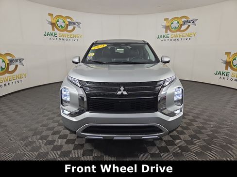 Used 2024 Mitsubishi Outlander SE FWD image 3