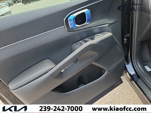 New 2026 Kia Sorento LX FWD image 21