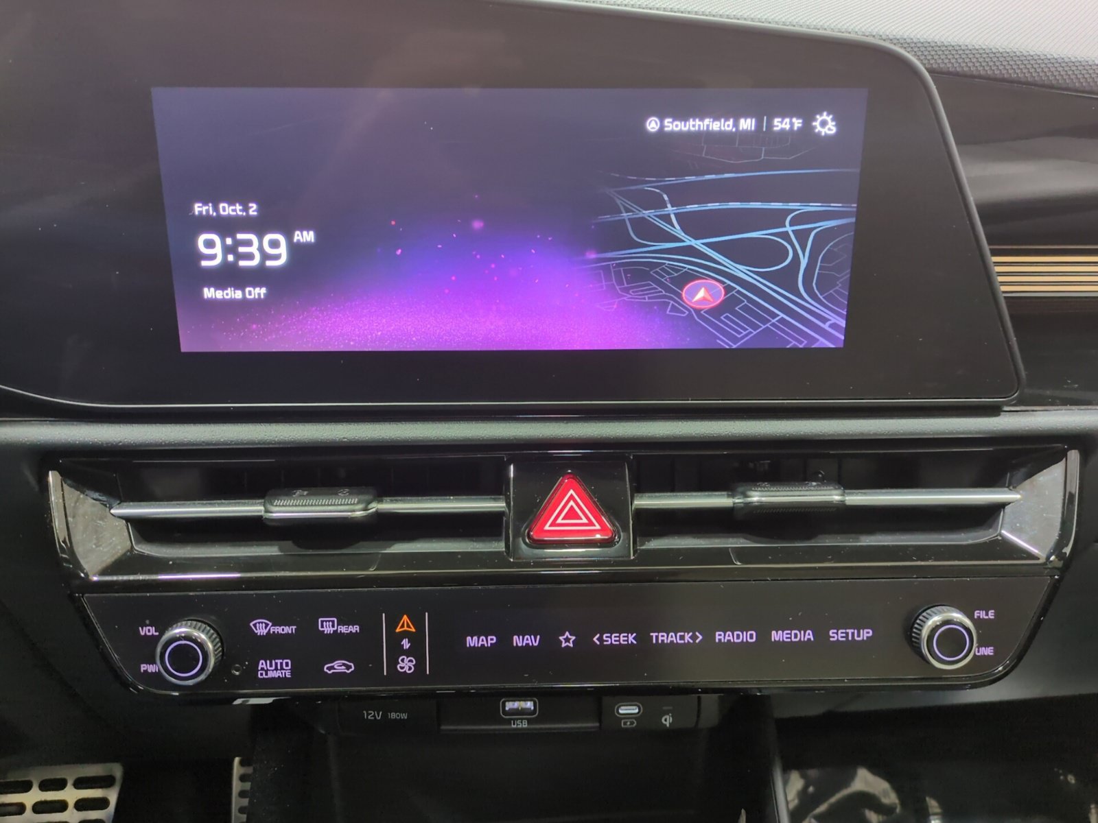 Certified 2024 Kia Niro EX Touring FWD image 23