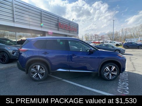 Used 2023 Nissan Rogue SL w/ SL Premium Package AWD/4WD image 2