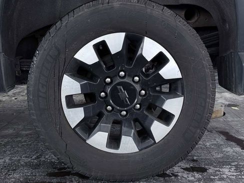 Used 2020 Chevrolet Silverado 2500 LT w/ All Star Edition image 37