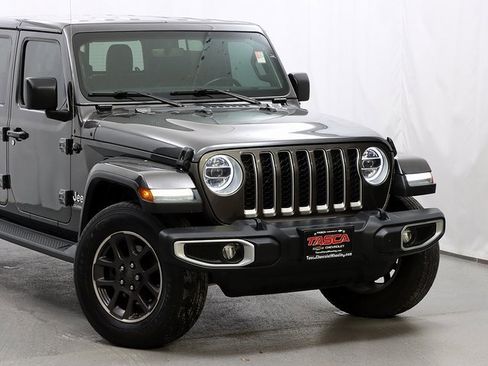 Used 2021 Jeep Gladiator Overland w/ Popular Equipment Package image 2