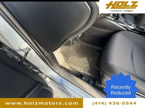 Used 2020 Toyota Corolla LE image 32