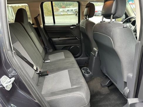 Used 2014 Jeep Patriot Sport w/ Power Value Group image 12