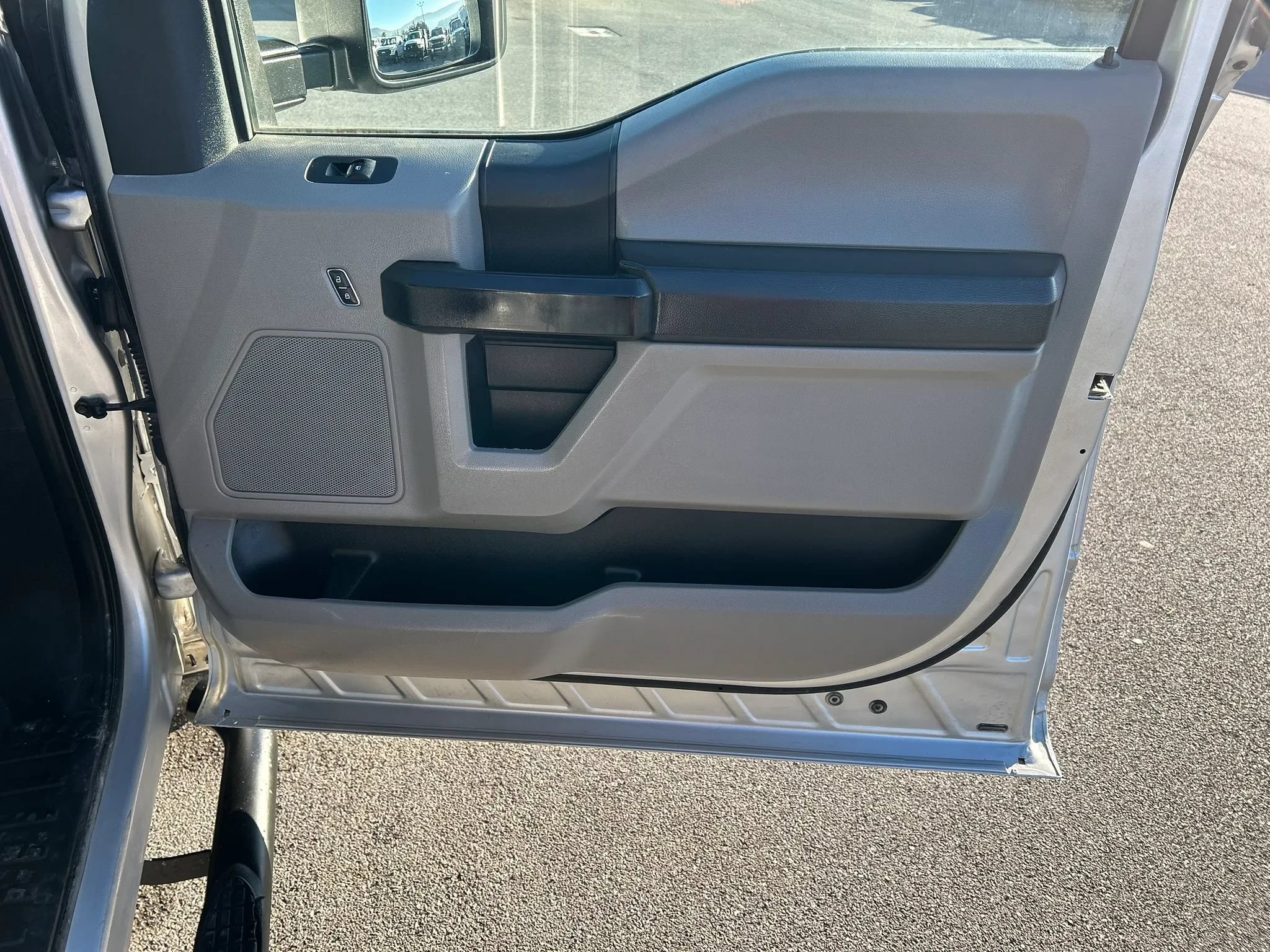 Used 2019 Ford F250 XL w/ Power Equipment Group RWD image 21