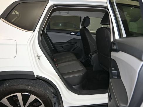 Used 2024 Volkswagen Taos SE FWD image 25