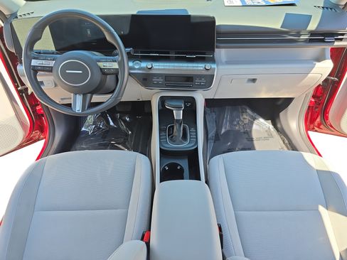 Used 2024 Hyundai Kona SEL AWD/4WD image 9
