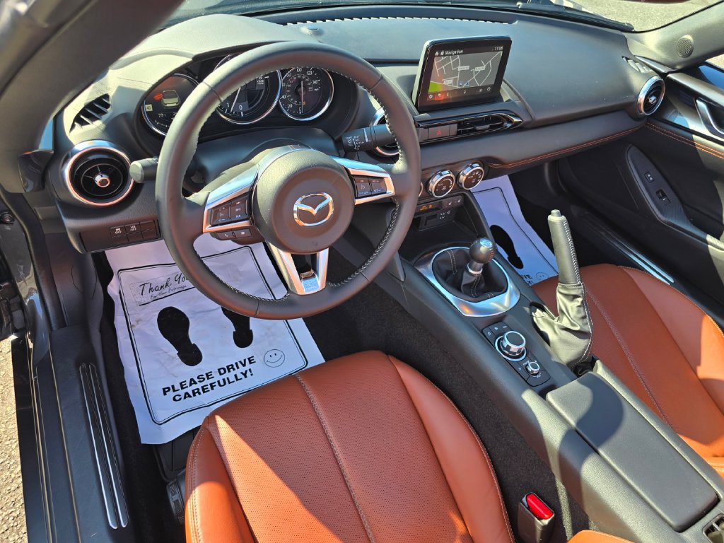 Used 2022 MAZDA MX-5 Miata Grand Touring w/ Weather Package RWD image 9