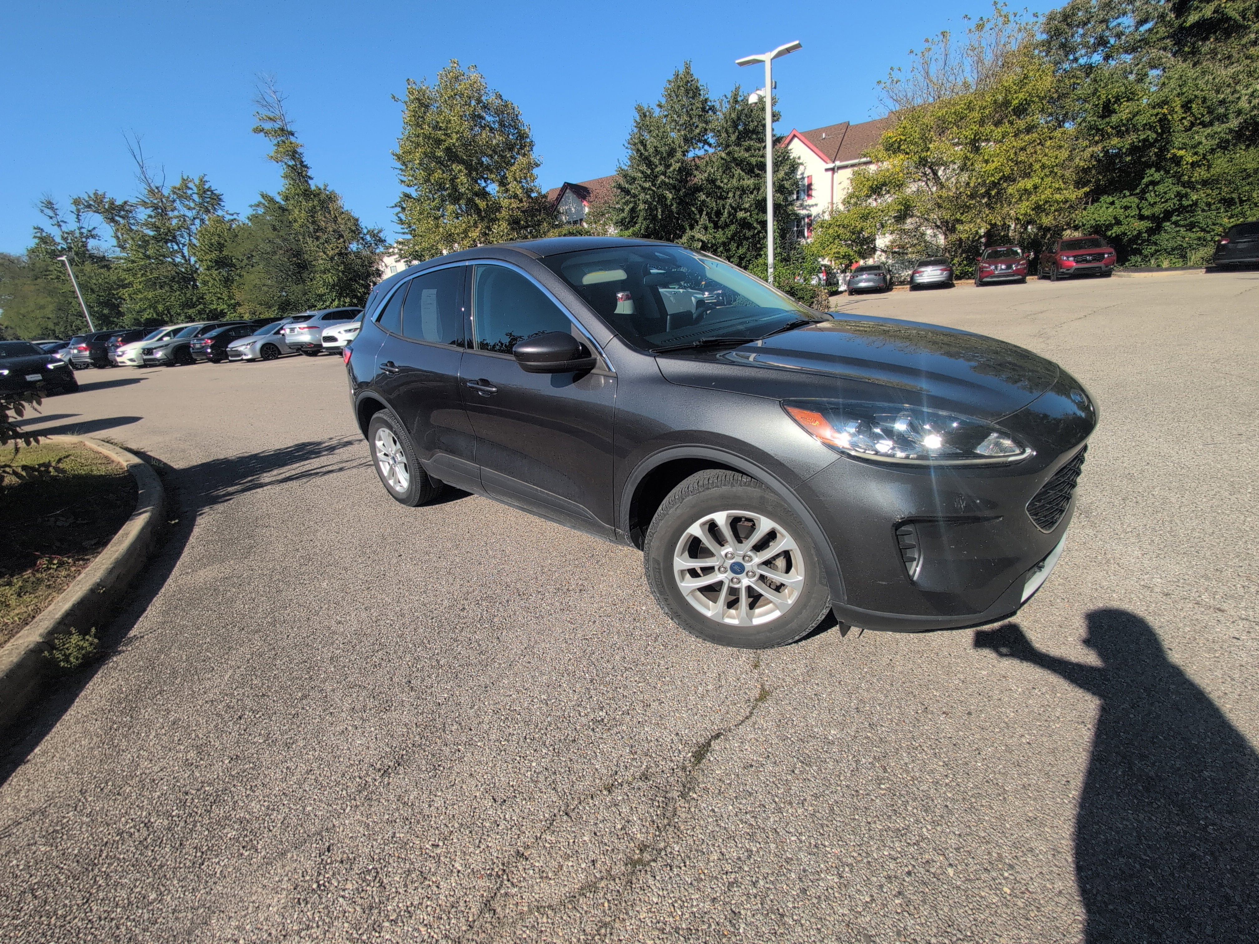 Used 2020 Ford Escape SE AWD/4WD image 17