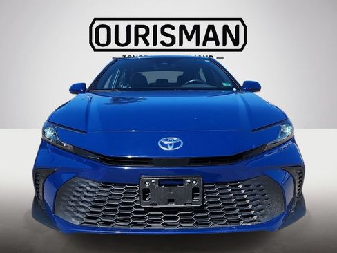 Certified 2025 Toyota Camry SE w/ Convenience Package FWD image 2