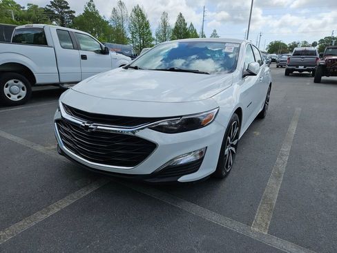Used 2020 Chevrolet Malibu RS image 2