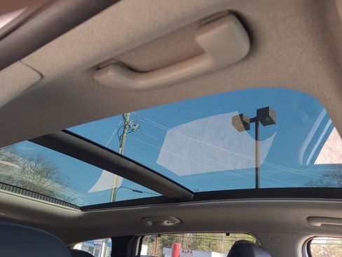 Used 2023 Hyundai Santa Fe Limited w/ Cargo Package image 21