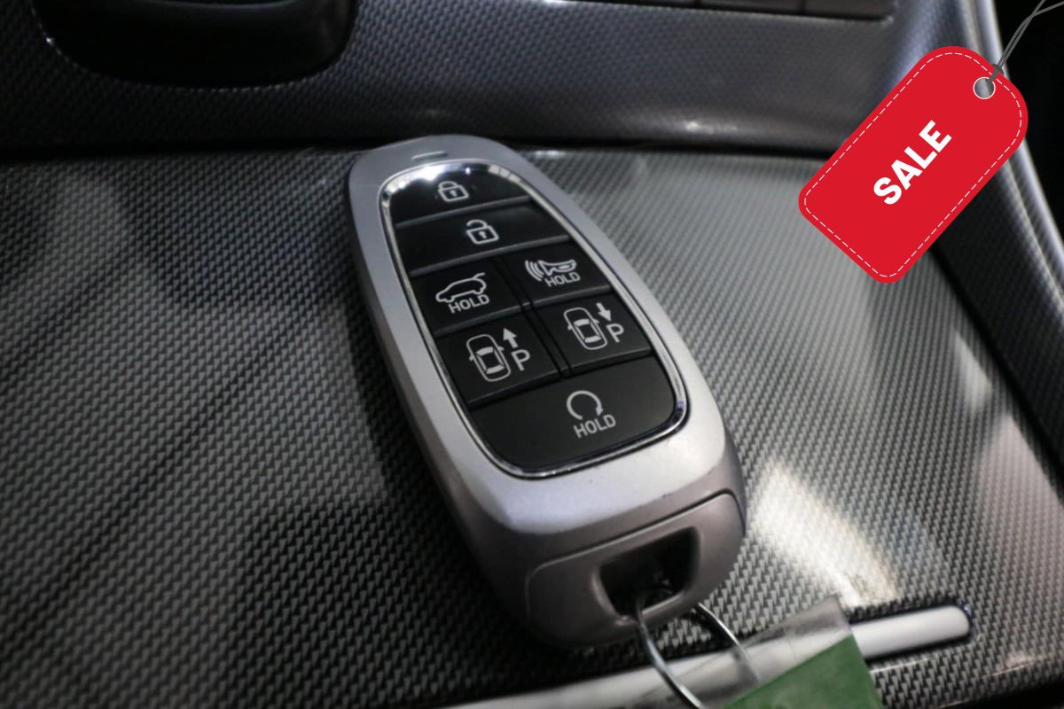Used 2022 Hyundai Santa Fe Limited AWD/4WD image 27