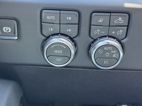 New 2026 GMC Sierra 1500 AT4 w/ AT4 Premium Package AWD/4WD image 19