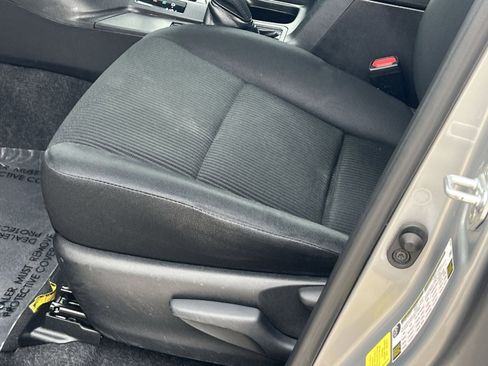 Used 2017 Toyota RAV4 LE image 14