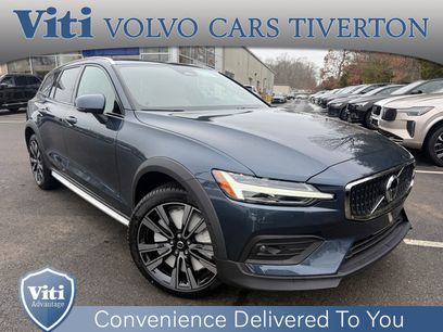 New 2026 Volvo V60 B5 Cross Country Ultra w/ Protection Package Premier