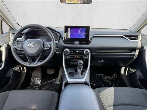 Used 2025 Toyota RAV4 XLE FWD image 14