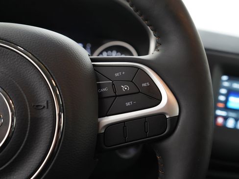 Used 2019 Jeep Compass Latitude w/ Cold Weather Group image 26