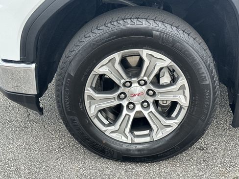 Used 2025 GMC Sierra 1500 SLT RWD image 11