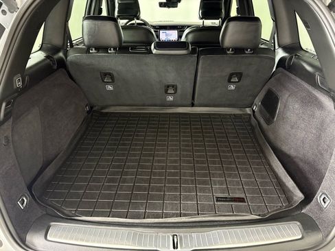 Used 2022 Jeep Grand Cherokee Overland w/ Luxury Tech Group IV image 38