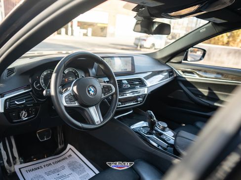 Used 2019 BMW 540i w/ M Sport Package image 13