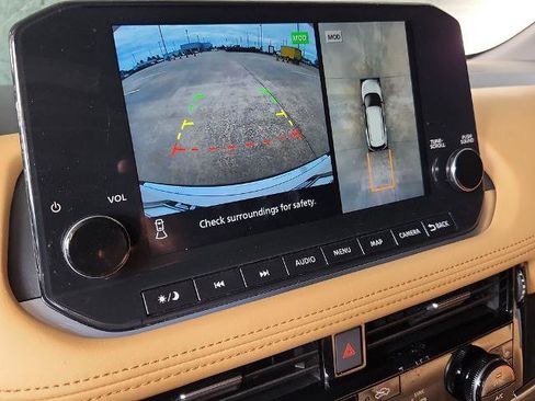 Certified 2023 Nissan Rogue Platinum w/ Platinum Premium Package FWD image 22