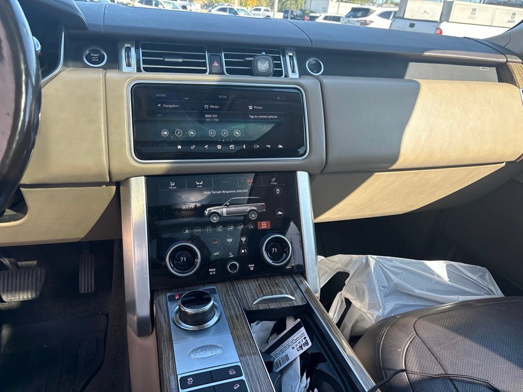 Used 2019 Land Rover Range Rover Supercharged AWD/4WD image 7