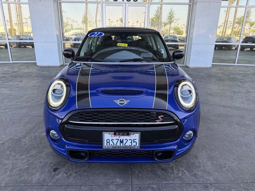 Used 2021 MINI Cooper S w/ Driver Assistance Package FWD image 2