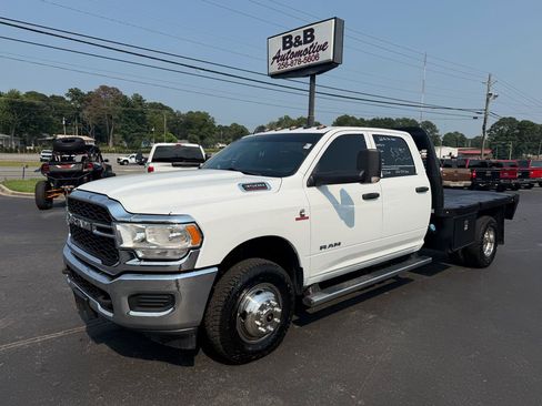 Used 2022 RAM 3500 Tradesman w/ Chrome Appearance Group AWD/4WD image 1