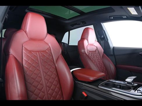 Used 2022 Audi SQ8 Prestige image 14