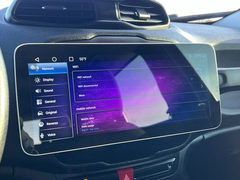 Used 2017 Jeep Renegade Latitude w/ Cold Weather Group image 25