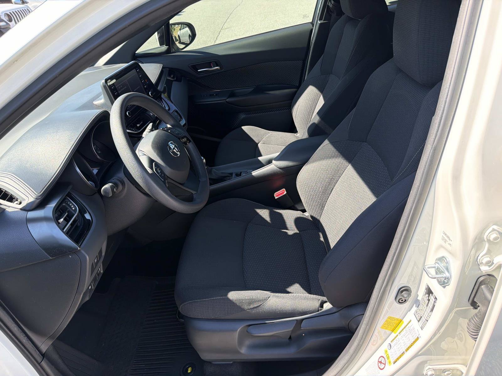 Used 2019 Toyota C-HR LE FWD image 2