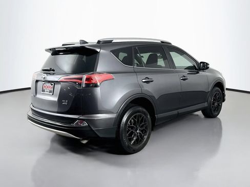 Used 2016 Toyota RAV4 XLE AWD/4WD image 5