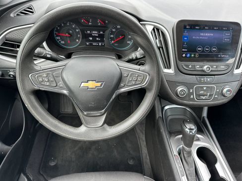 Used 2020 Chevrolet Malibu LS w/ Driver Confidence Package II FWD image 13