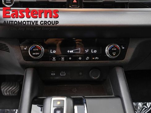 Used 2024 Mitsubishi Outlander SE FWD image 19