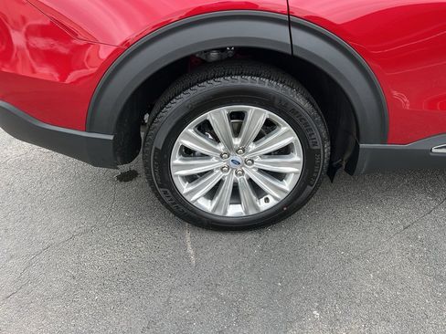 Used 2023 Ford Explorer Limited w/ Limited Technology Package image 9