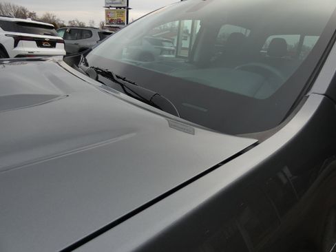 Used 2022 GMC Canyon Elevation w/ Elevation Premium Package image 7