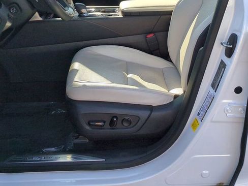 Used 2024 Lexus RX 350 w/ Convenience Package image 13