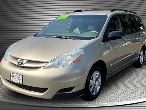 Used 2008 Toyota Sienna LE FWD image 3
