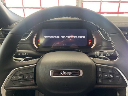 New 2025 Jeep Grand Cherokee Limited image 20