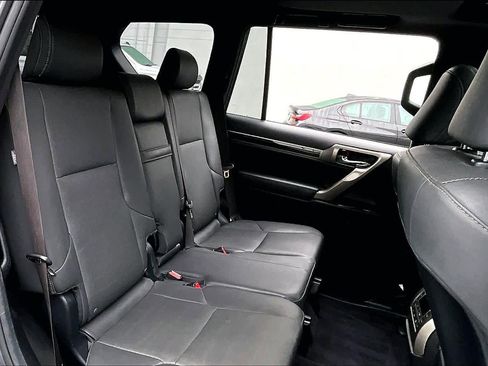 Used 2021 Lexus GX 460 Premium image 17